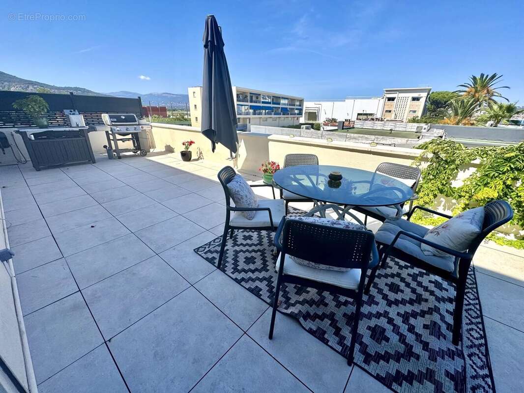 Cannes Plages du Midi vente 3 pièces dans villa - photo 8