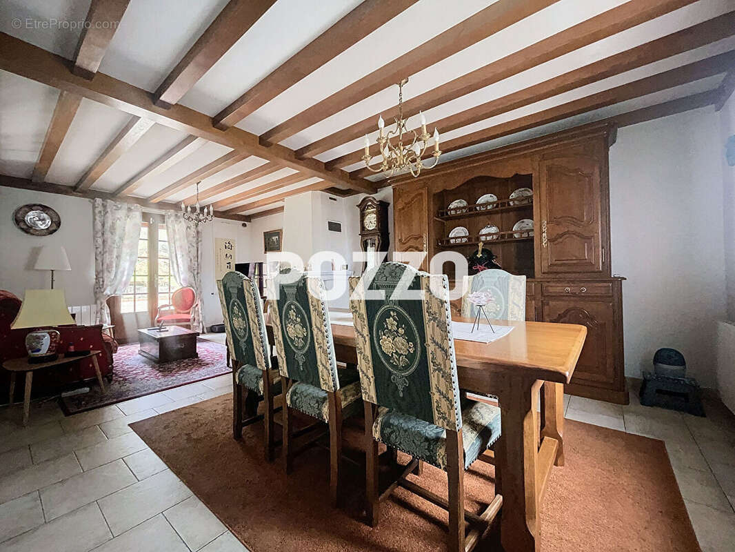 LA RIVIERE SAINT SAUVEUR : maison T6 (111 m²) à vendre - photo 8