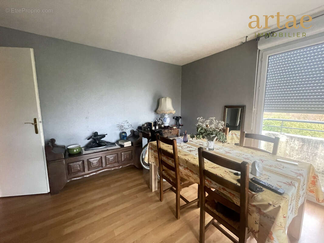 Appartement à CORBARIEU