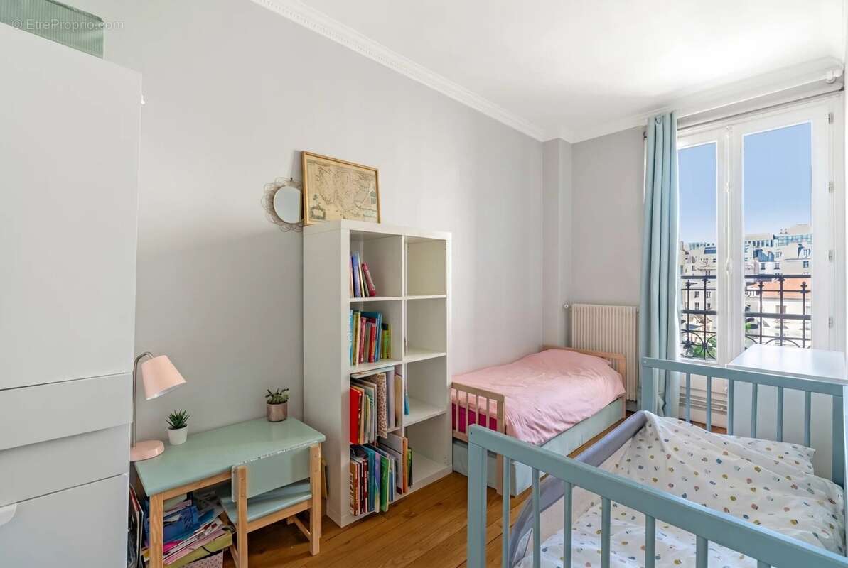 Appartement à LEVALLOIS-PERRET