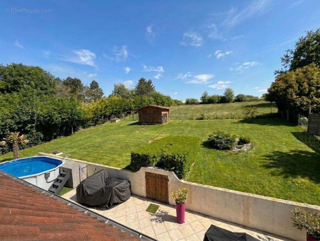 Maison à PONT-SUR-YONNE