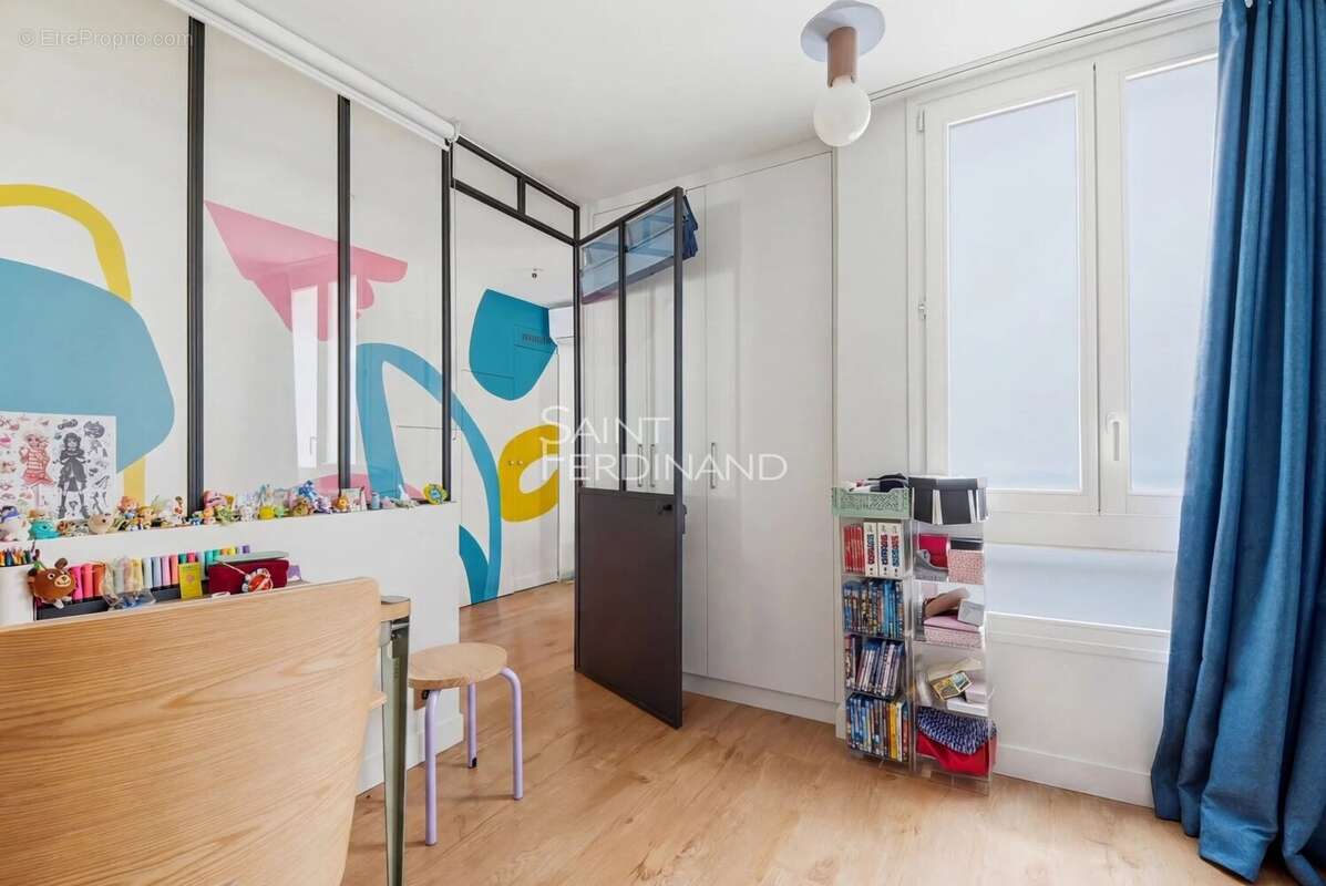 Exclusivité. Paris 18ème Abbesses.  Magnifique Triplex de 6 pièces  4 chambres. - photo 11