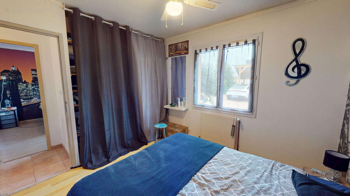 Maison à SAINT-DOULCHARD