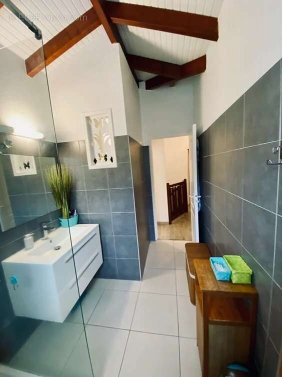 Maison à LES TROIS-ILETS