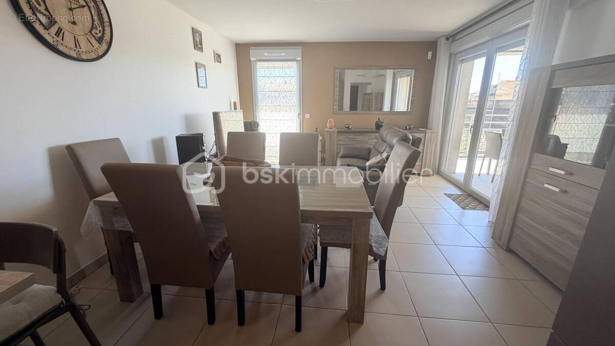 Appartement à SIX-FOURS-LES-PLAGES