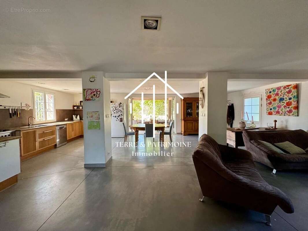 Élégante maison bourgeoise à Lanas - photo 6