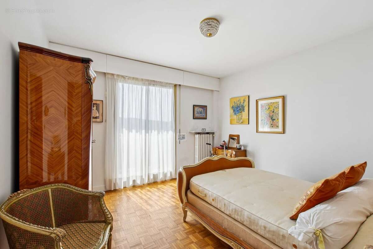 Appartement à SAINT-MAUR-DES-FOSSES