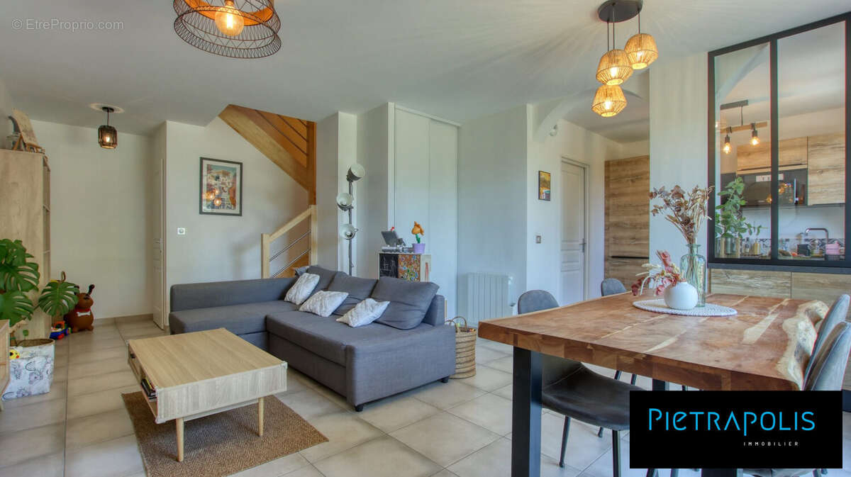 Maison à CHAPONNAY