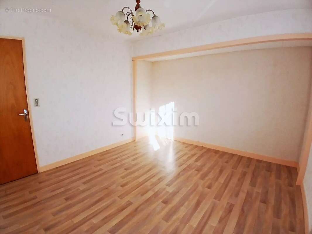 Maison à CHAMPAGNOLE