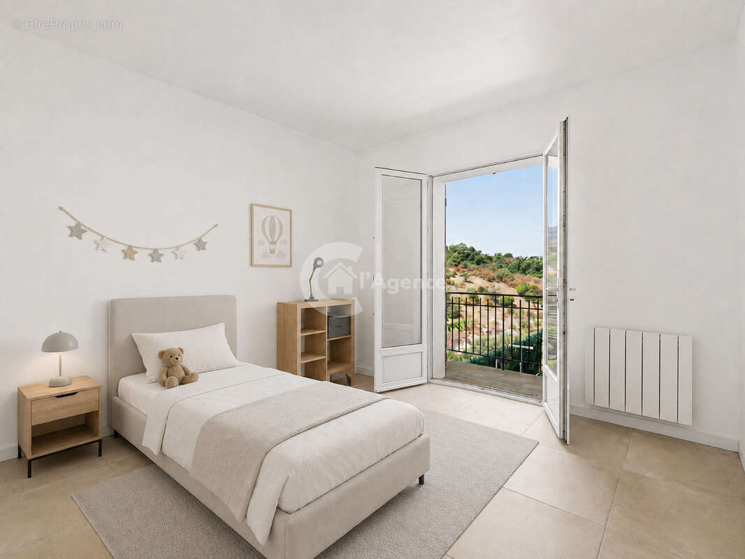 Roquebrune sur Argens - Charmante masion jumelée d'un côté rénovée et avec vue pnaoramique sur Rocher de Roque - photo 15