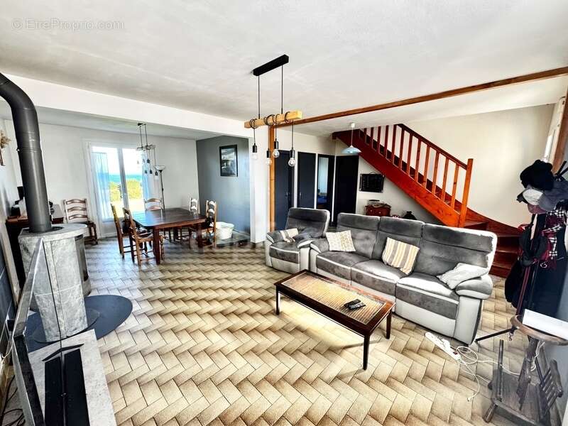 Maison à PLOUGUERNEAU