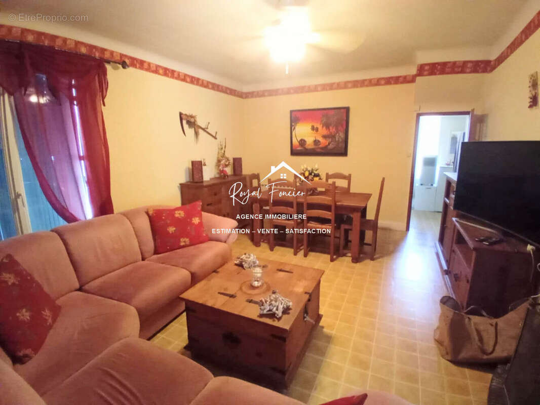 Espace de vie de 25 m2 - Maison à PREUILLY-SUR-CLAISE