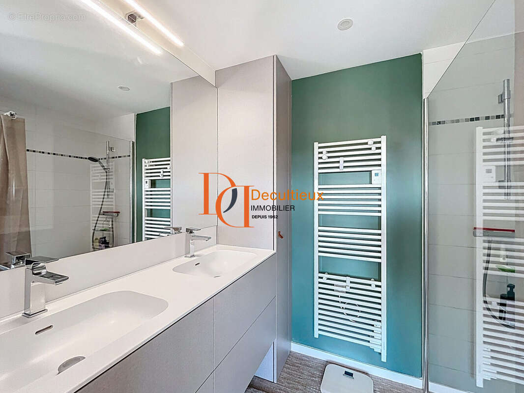 Appartement à LYON-8E