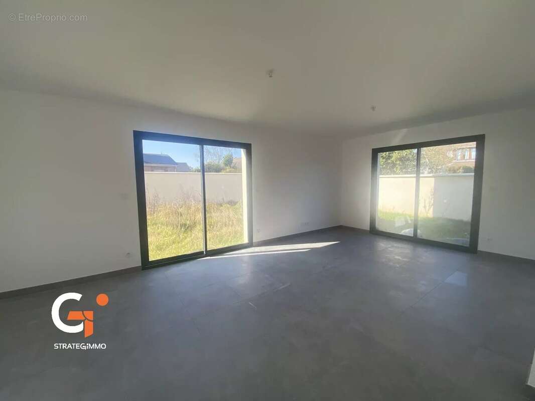 Maison à SAINT-ETIENNE-DU-ROUVRAY