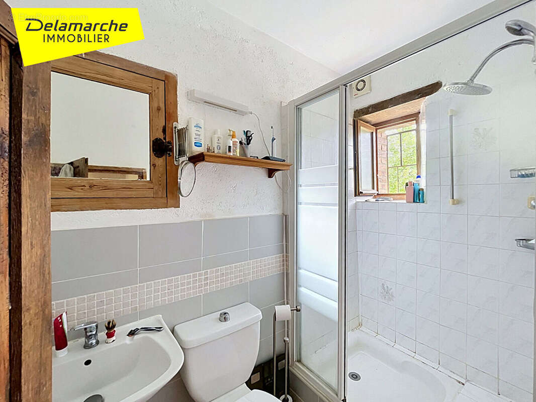 Ensemble de 2 maisons à vendre à Guehebert (50210) sur env. 1350m² de terrain - photo 8
