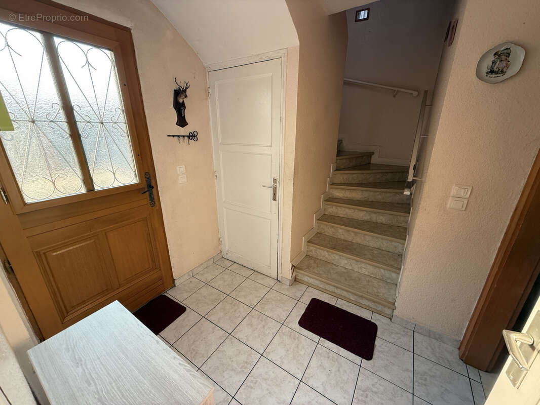 Maison 6 pieces de 102 m2 avec 5 chambres (quartier huchet) - photo 11