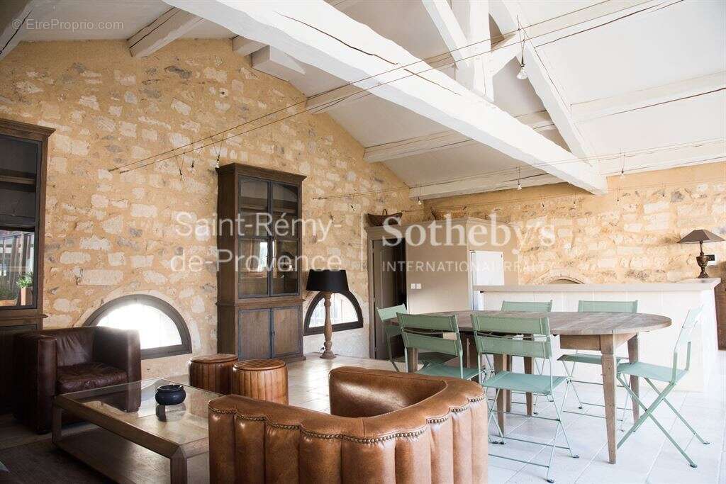 Maison à MAUSSANE-LES-ALPILLES