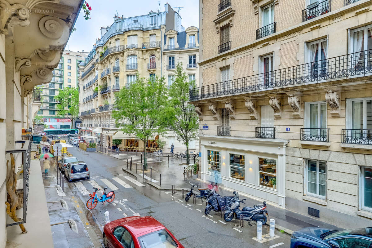 Appartement à PARIS-14E