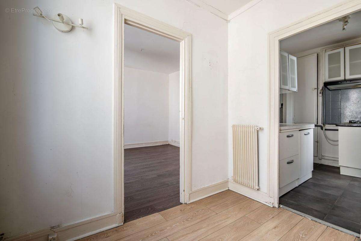 Appartement à PARIS-2E