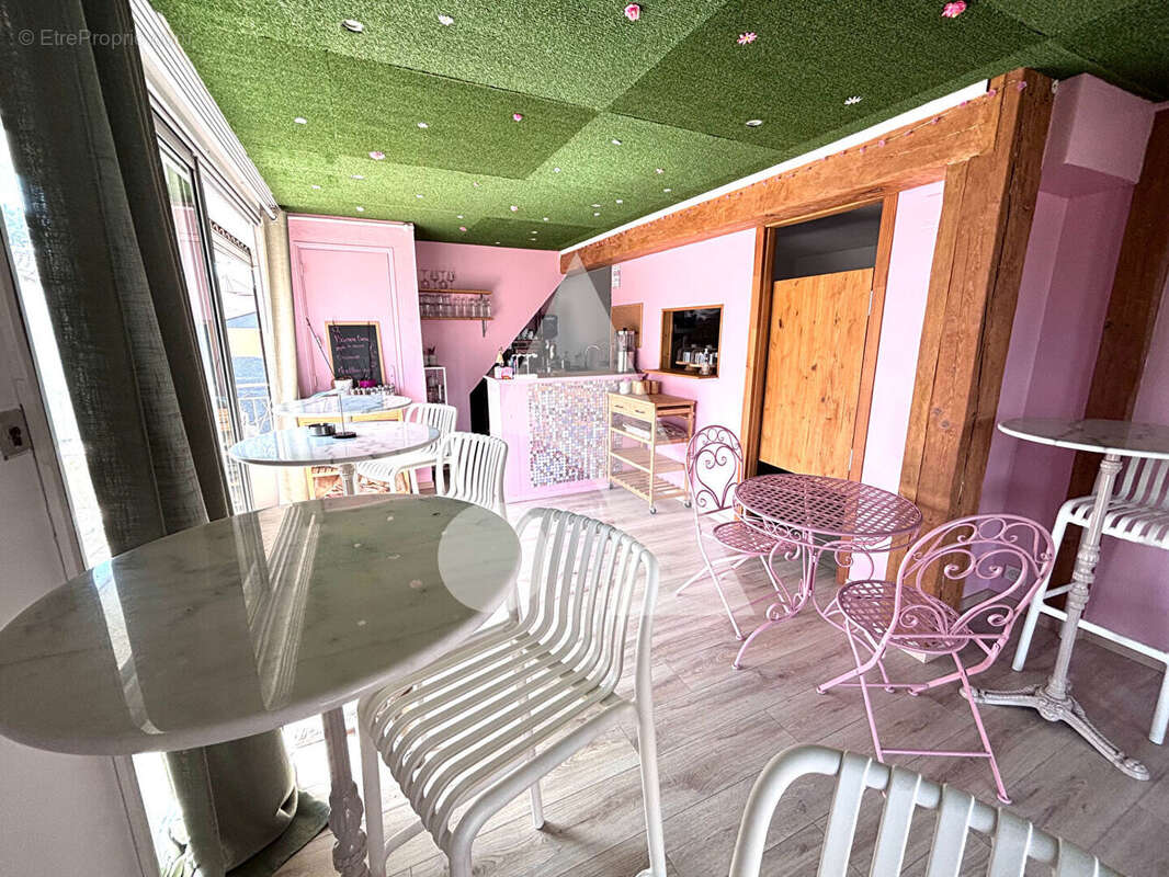 Commerce à LES MATHES