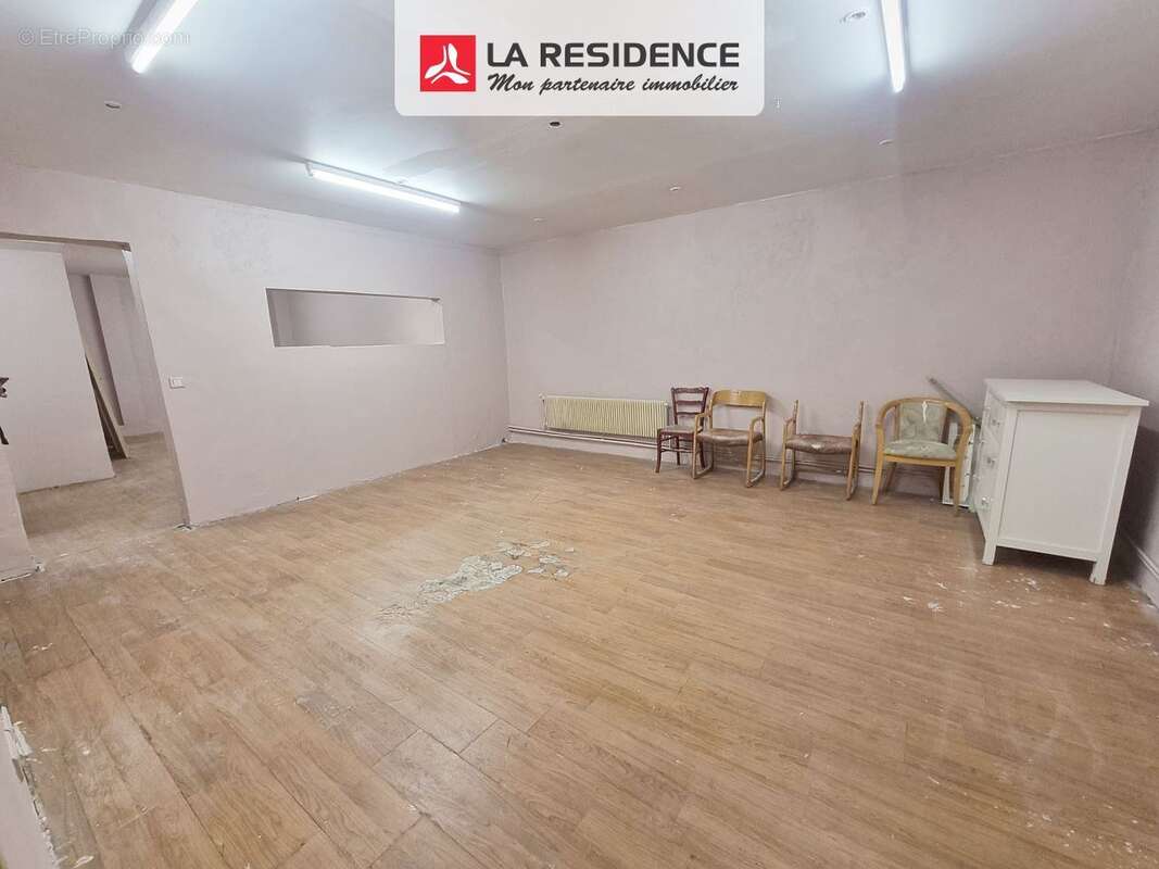 Commerce à ASNIERES-SUR-SEINE