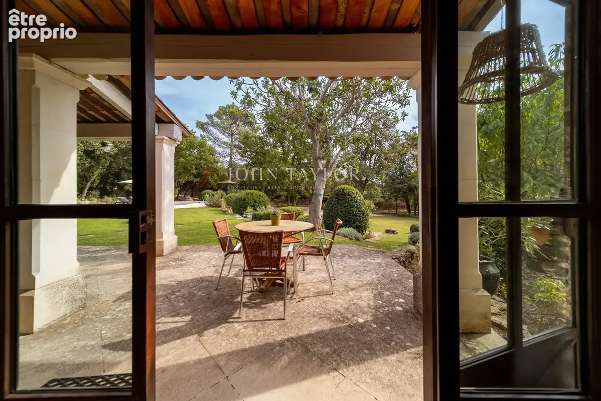 Elégante propriété en pierre avec piscine à Gordes, Luberon, Provence - photo 11