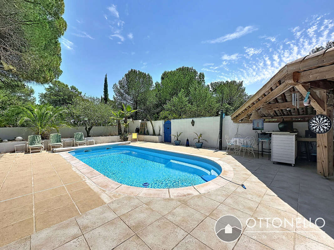 Maison à ROQUEBRUNE-SUR-ARGENS