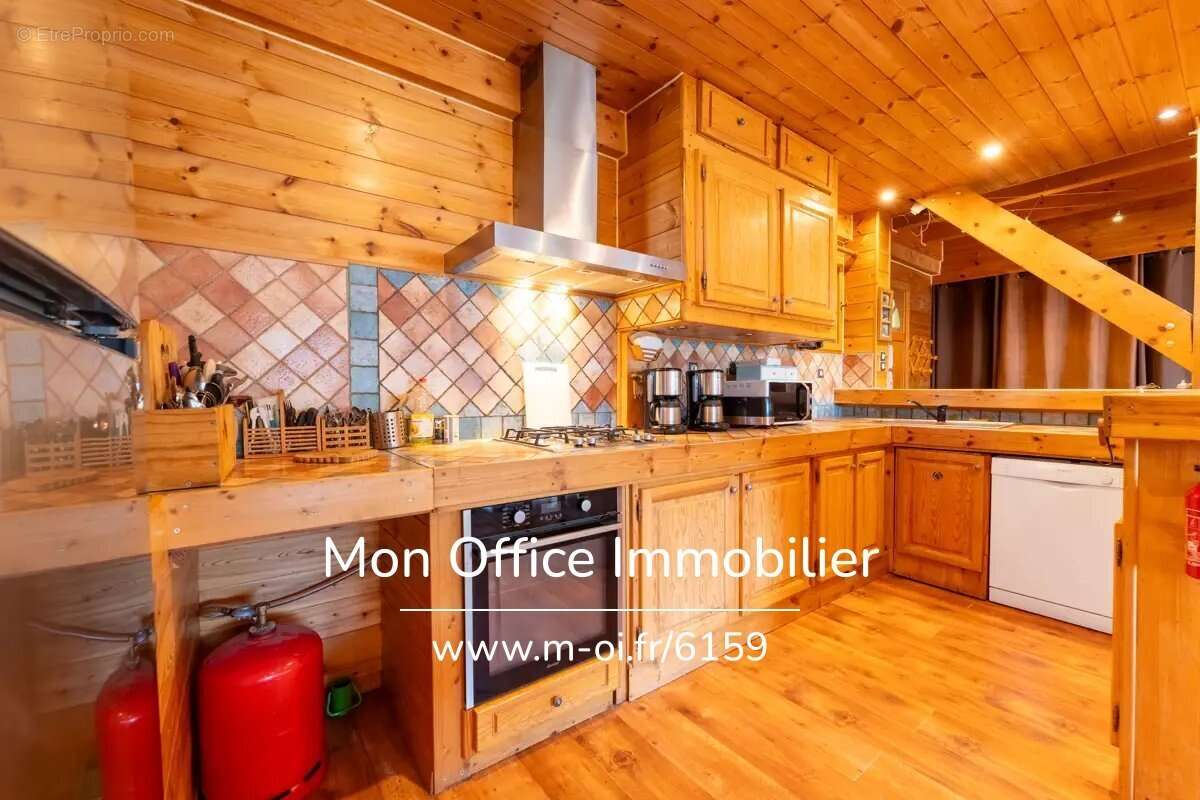 Référence : 7078-MBE - Chalet 330m² - 28 couchages - Salle Cinéma et Danse - photo 6