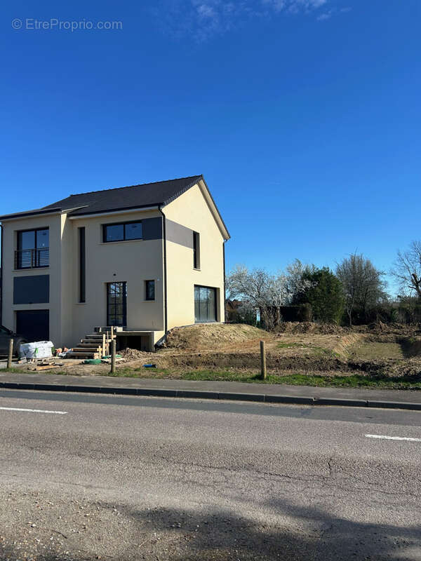 Maison à SAINT-JACQUES-SUR-DARNETAL