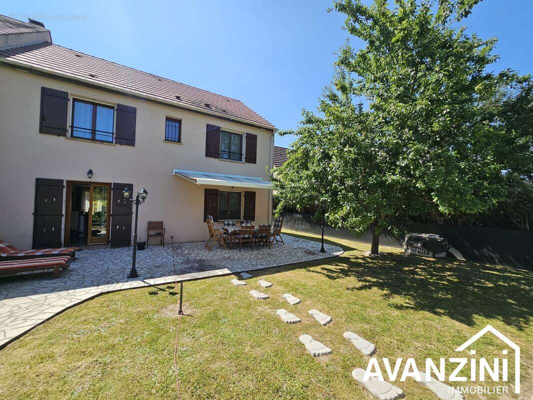 Maison à SERRIS