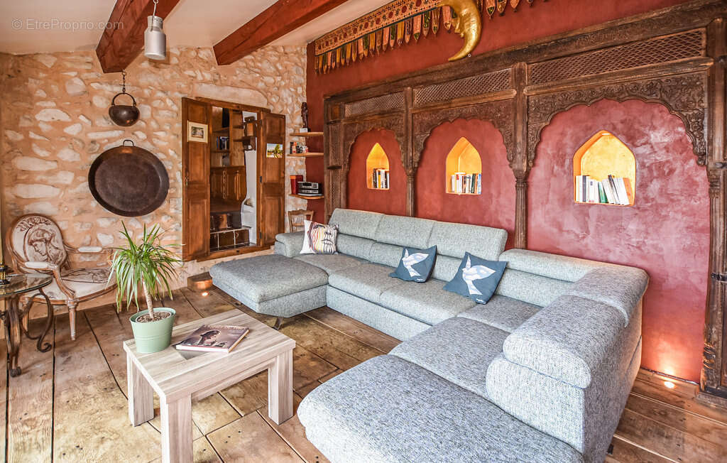 Maison à VILLES-SUR-AUZON