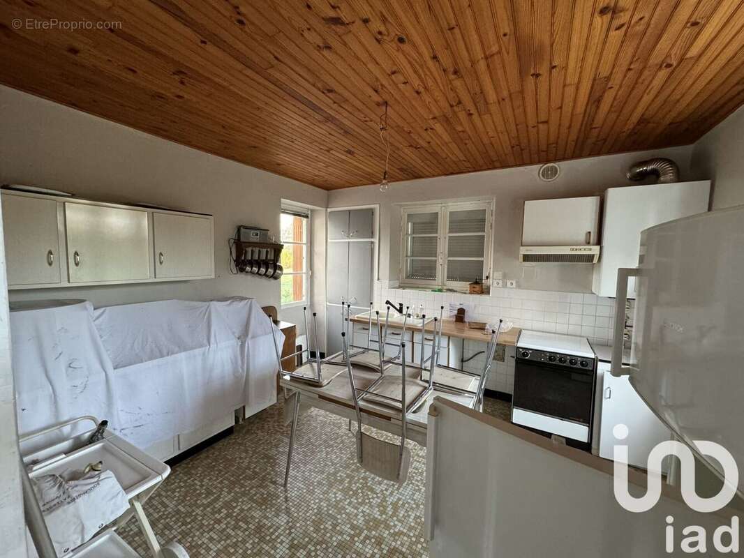 Photo 2 - Maison à SAINT-SULPICE-LES-FEUILLES