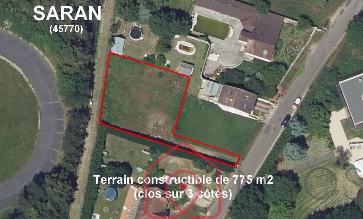 Terrain à SARAN