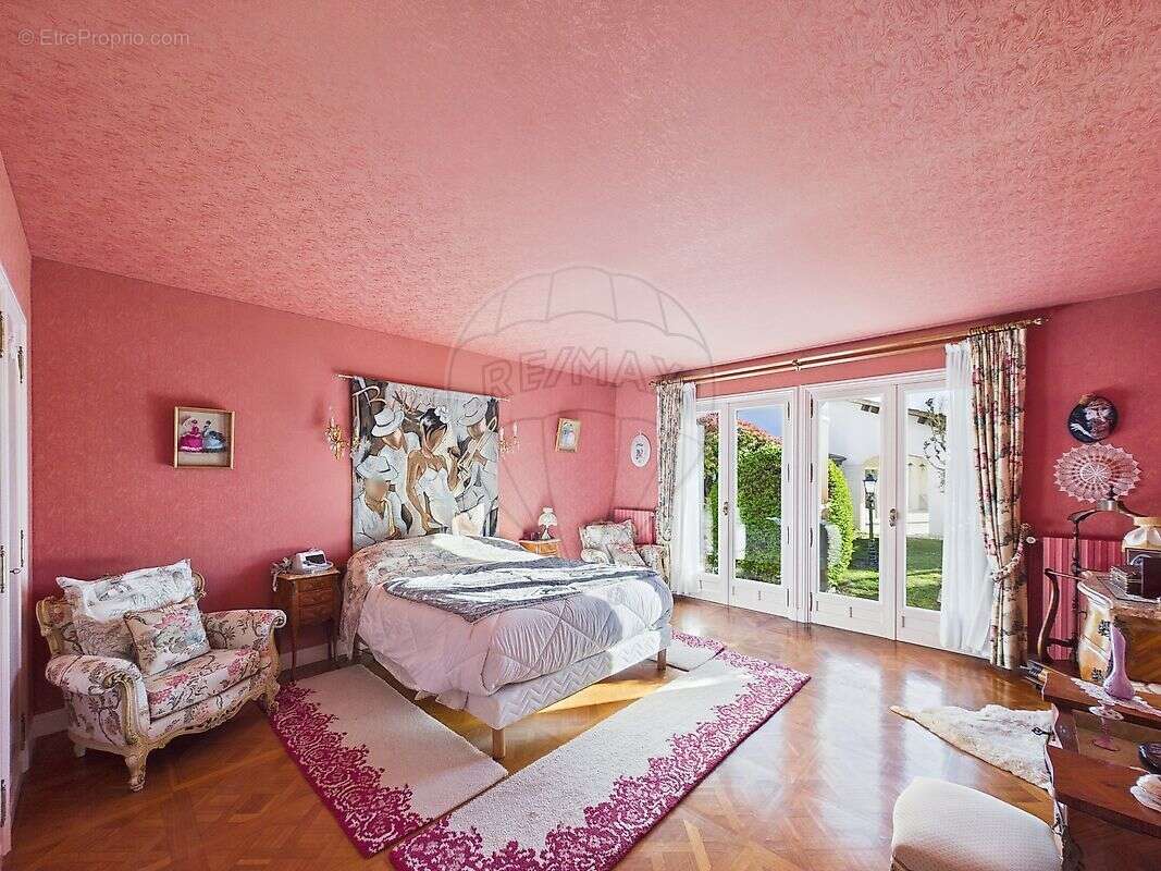 Maison à FONTCOUVERTE