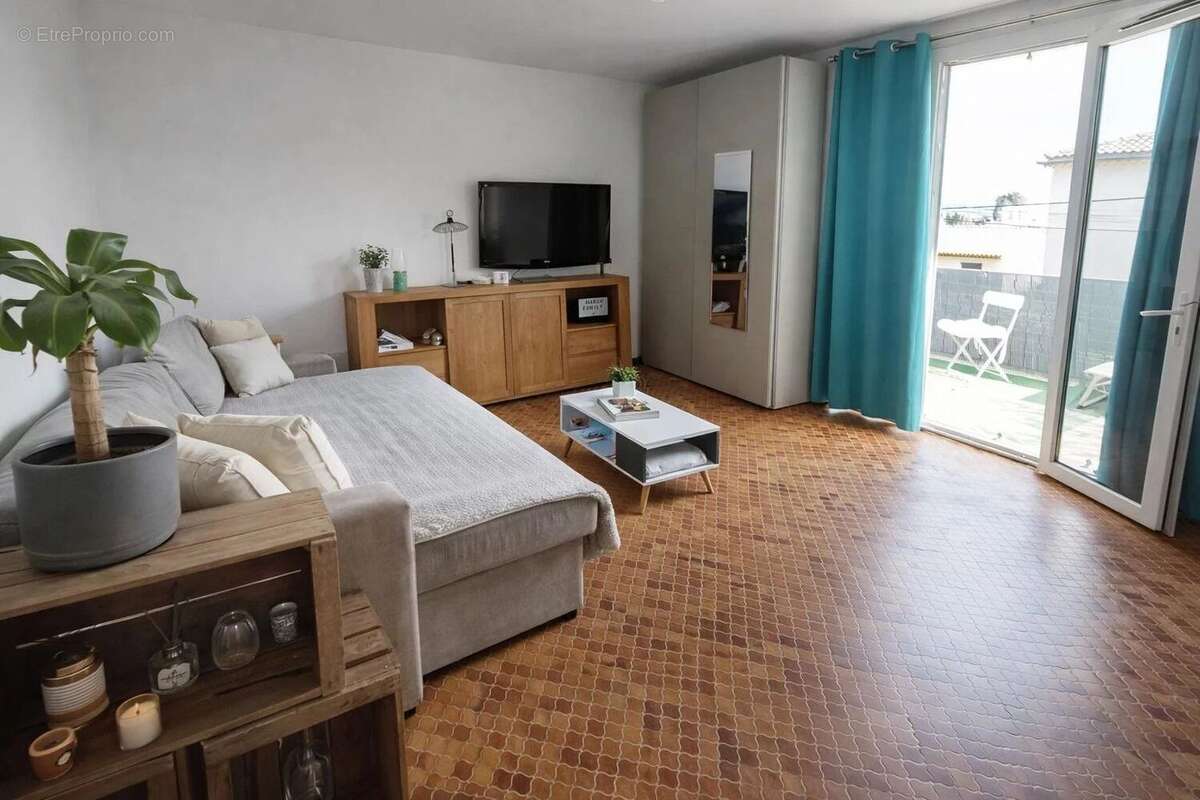 Maison à POURRIERES