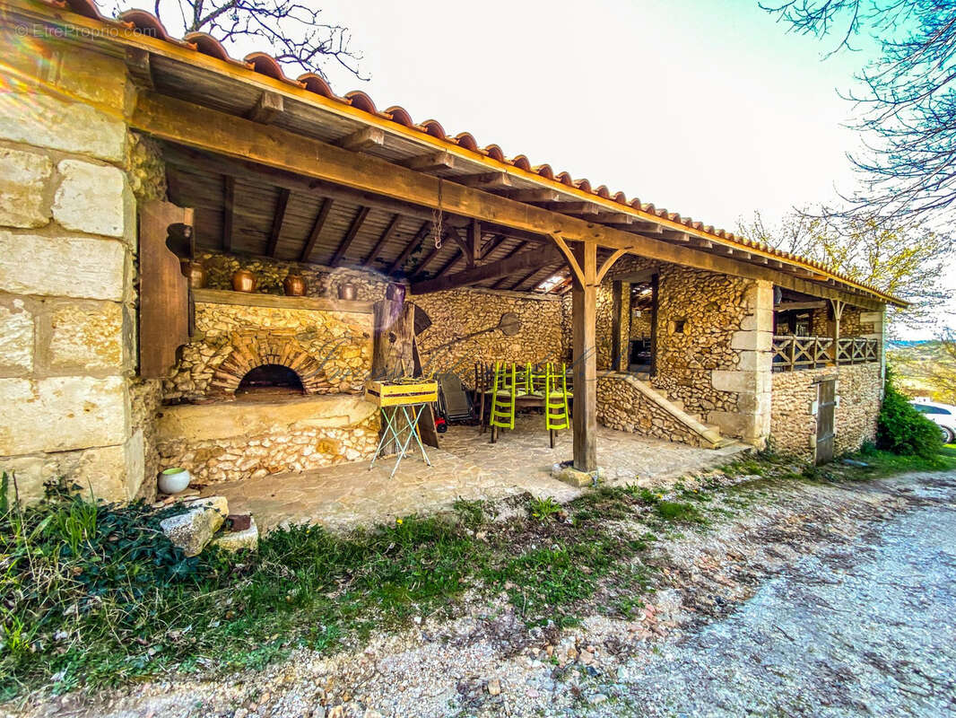 Maison à NEUVIC