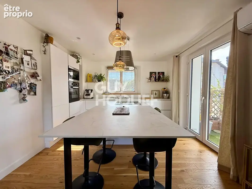 Appartement Aix Les Bains 3 pièce(s) 72.93 m2 - photo 3