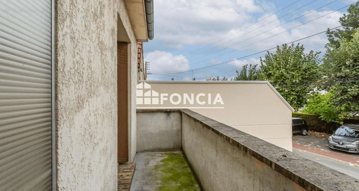 Appartement à CHILLY-MAZARIN