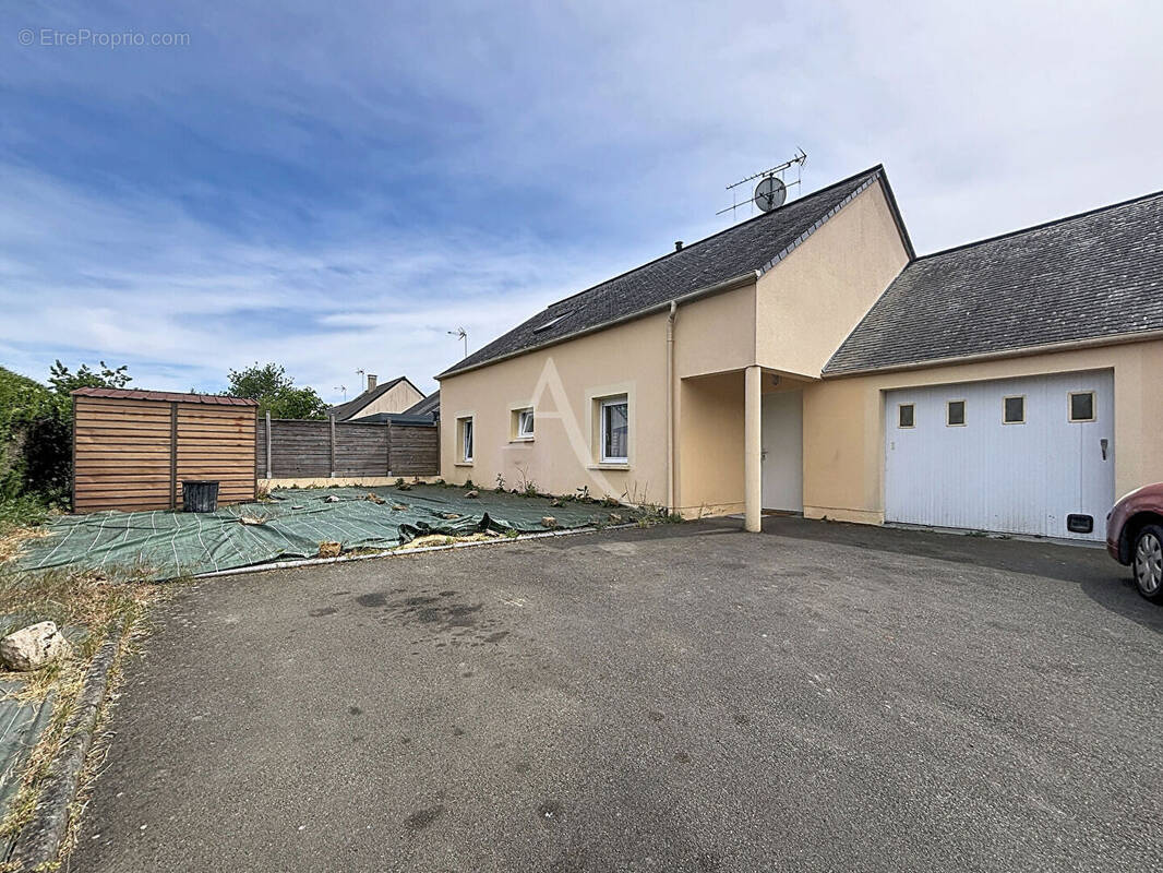 Maison à CHEMAZE