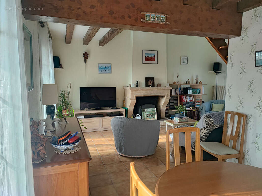 Maison à SAINT-JEAN-DE-BRAYE