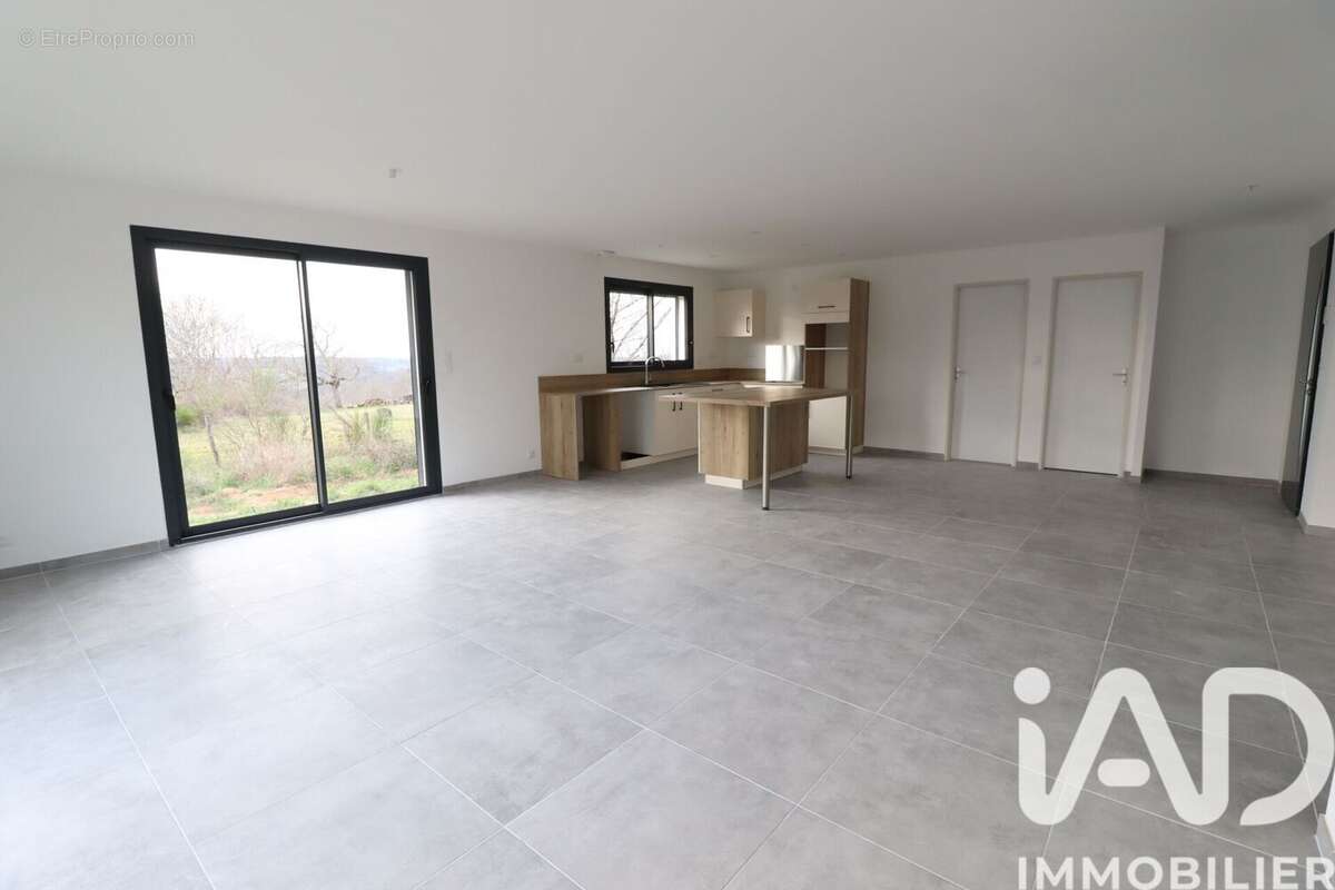 Maison 116 m² à Sermentizon  - photo 2