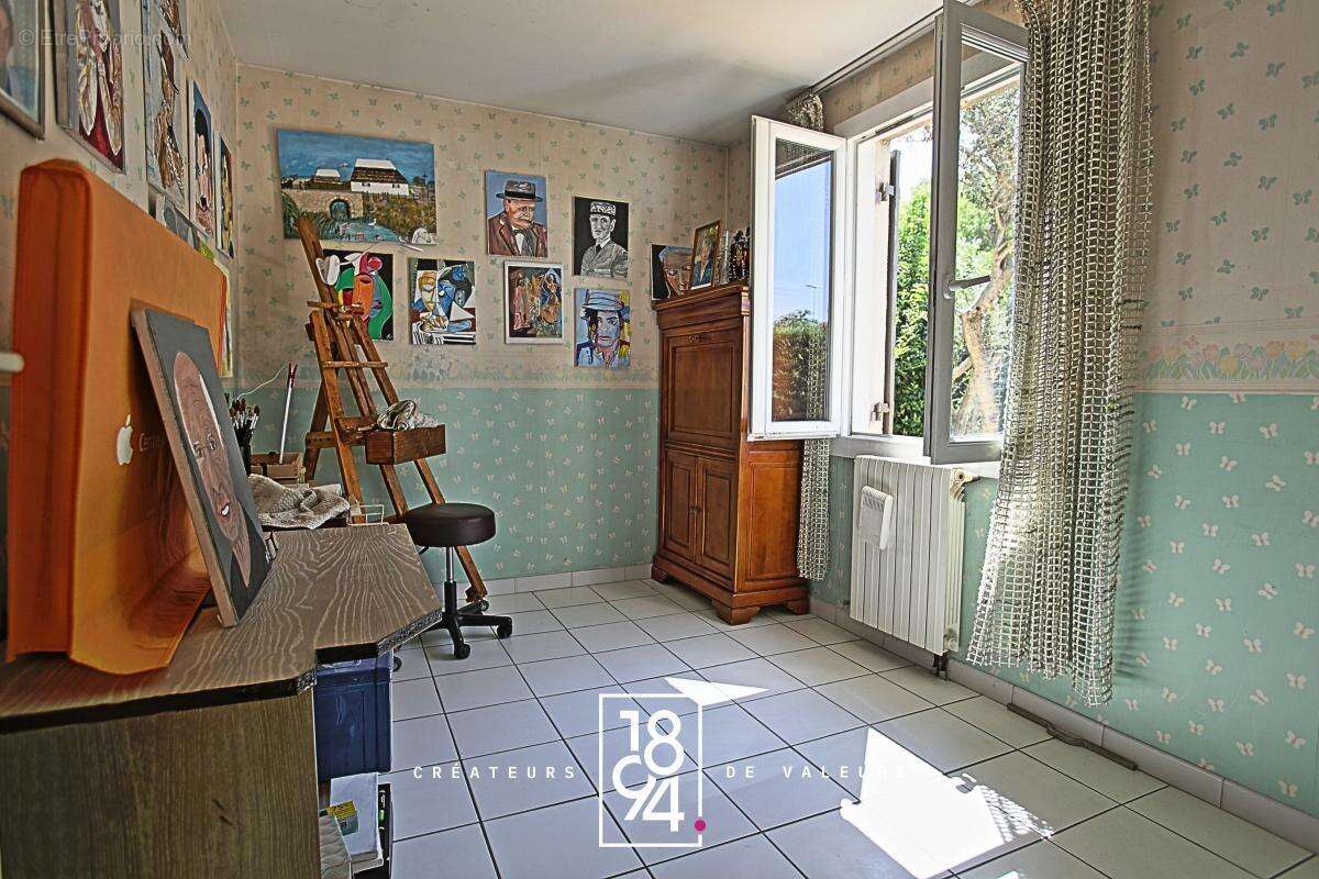 Nimes - Maison plain-pied 90 m2 avec garage - photo 8