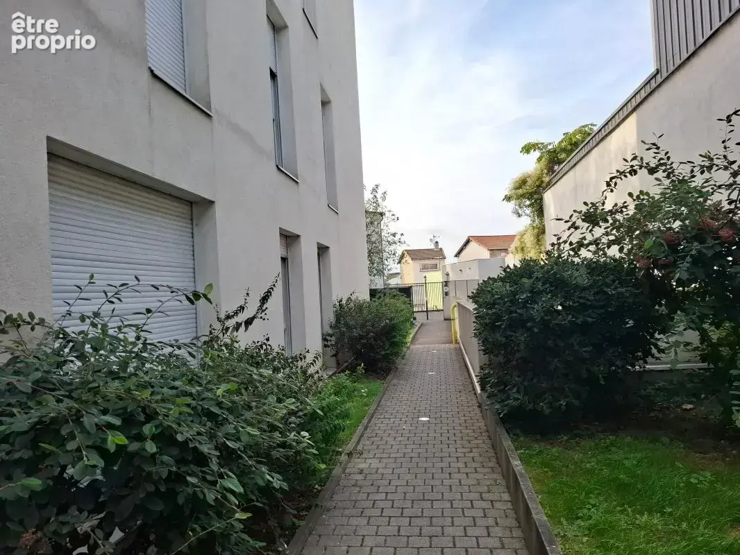 A Vendre St Fons centre T2 48 m² + garage - photo 11