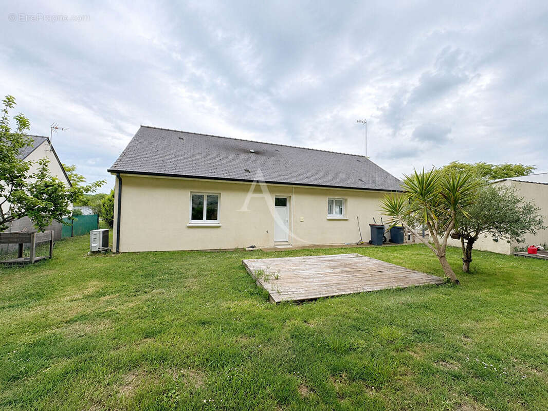 Maison à DISTRE