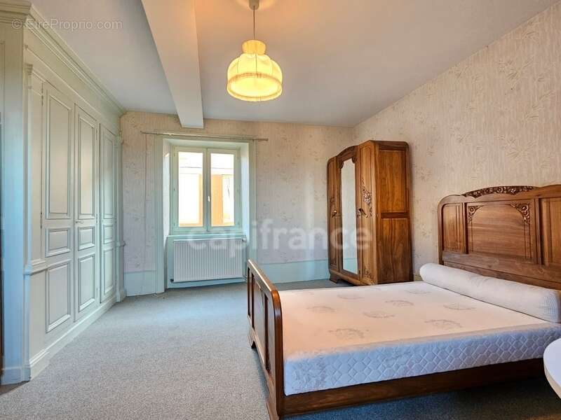 Maison à PANISSIERES