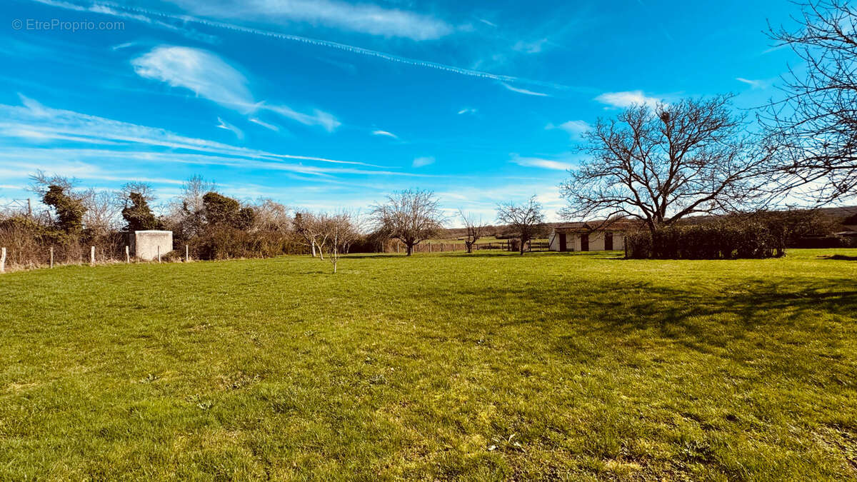Longère bourguignonne située dans le secteur d' ISLAND au prix de 246 100 €. - photo 40