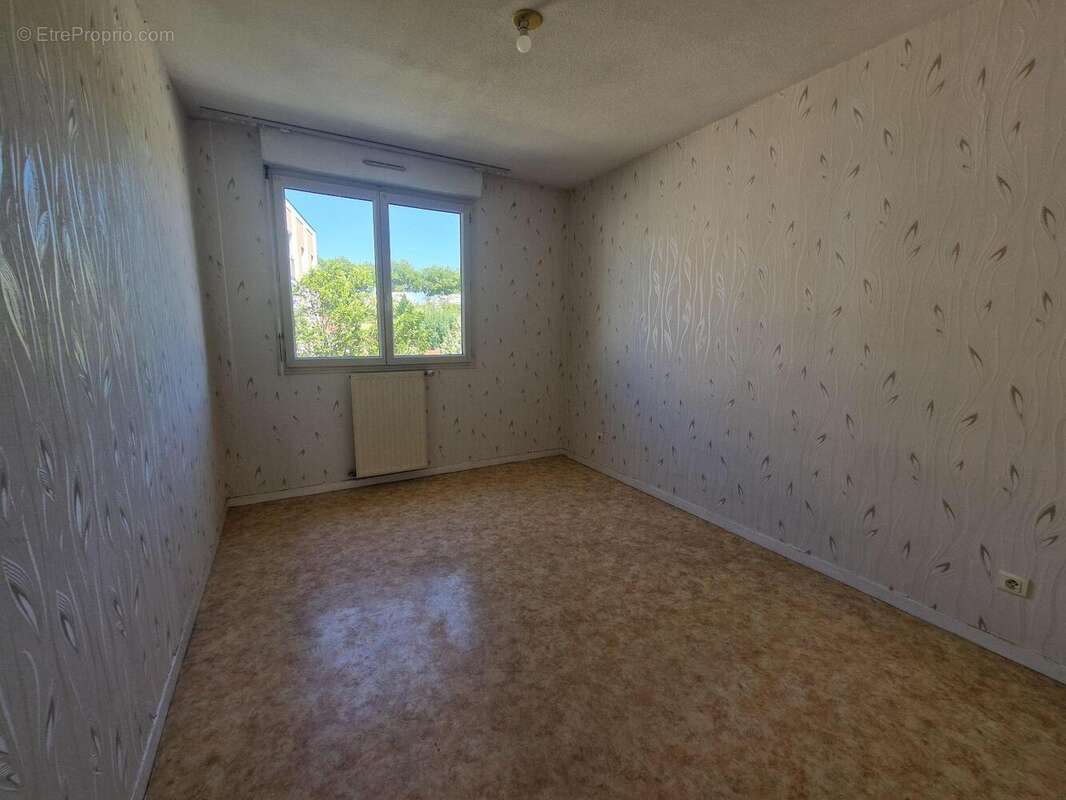 Appartement 84 m² à Decines-Charpieu  - photo 10