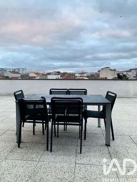 Photo 2 - Appartement à SAINT-DENIS