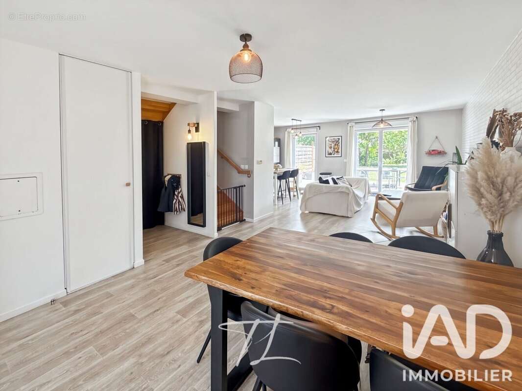Maison 84 m² à Chessy  - photo 7