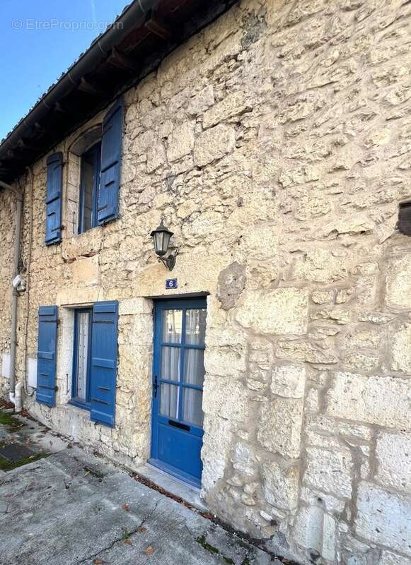 Maison à SAINT-CLAR